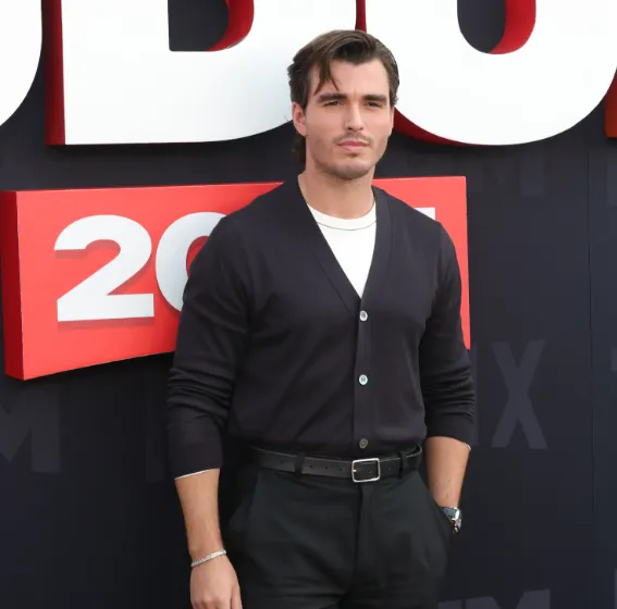Corey Mylchreest Height Discover His Exact Stature Revealed