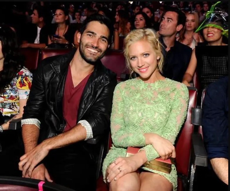 Tyler Hoechlin's Wife, Age, Height, Weight, Net Worth, Career, And Full Bio In 2025