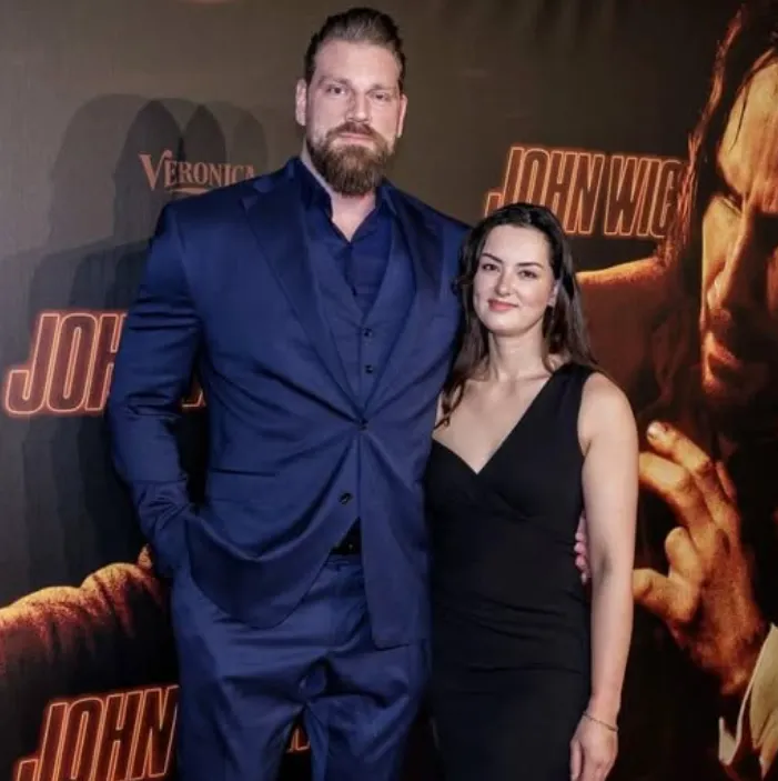 Olivier Richter's Wife, Age, Height, Weight, Net Worth, Career, And Full Bio In 2025