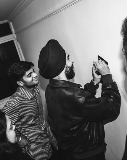 Between Holding On and Letting Go Navjot Ahuja’s ‘Khat’ Story